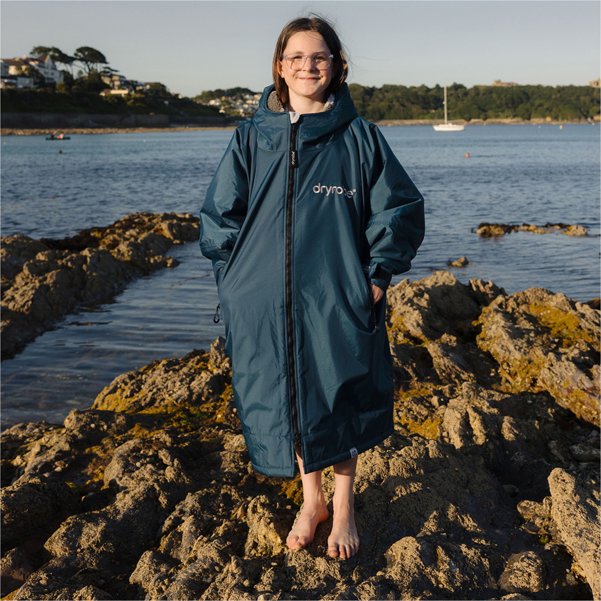 2026 Dryrobe Junior Advance Long Sleeve Changing Robe V3KSLSDA - Deep Sea Blue Sand Camo
